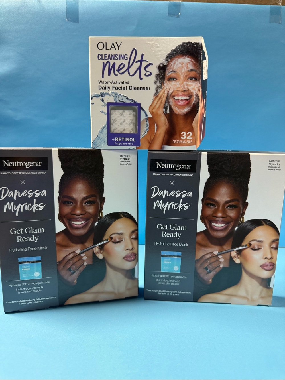 Neutrogena Get Glam Ready Hydrating Face Mask - Black & Blue Packaging